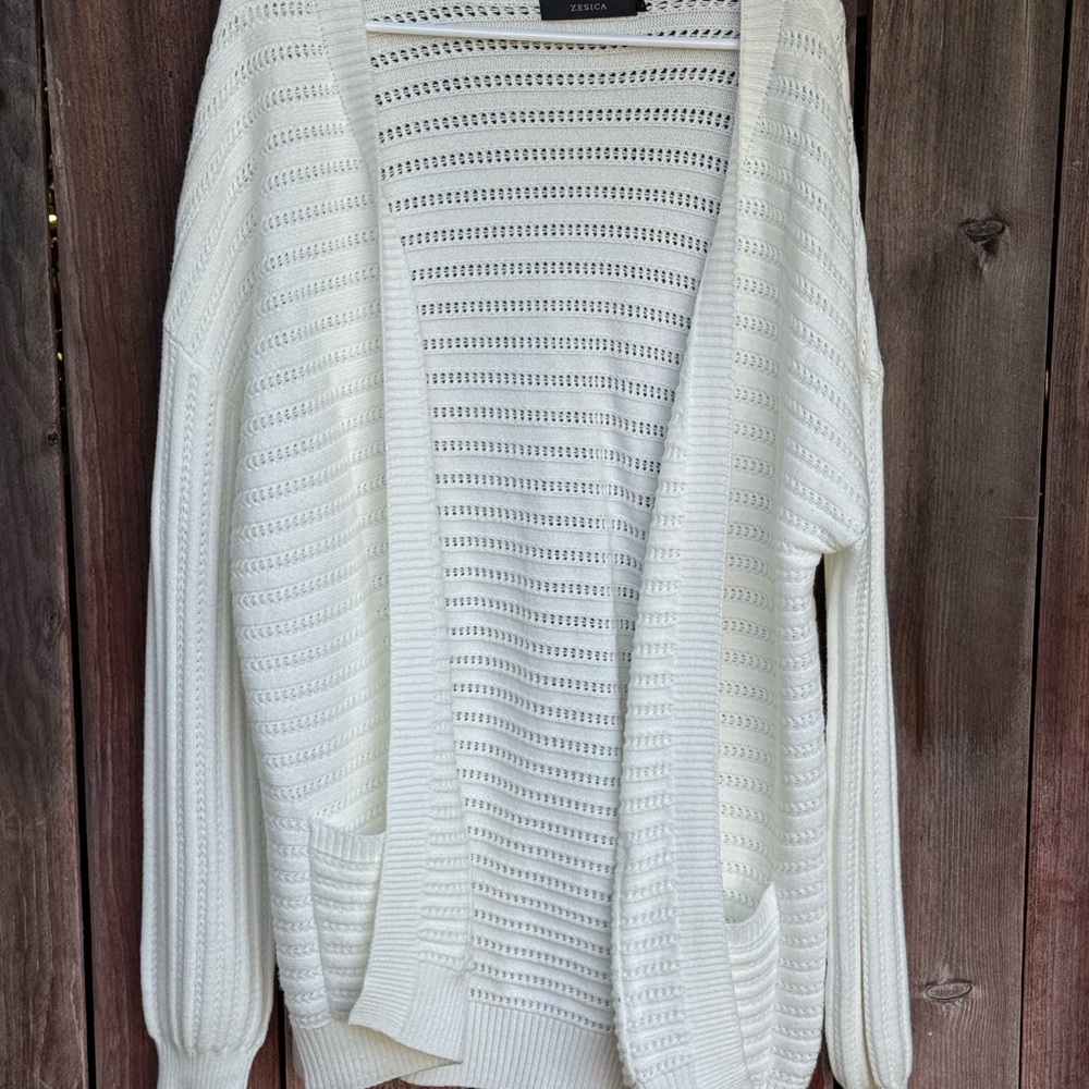 **NWOT** Women's White Open Knit Sweater Size Medium